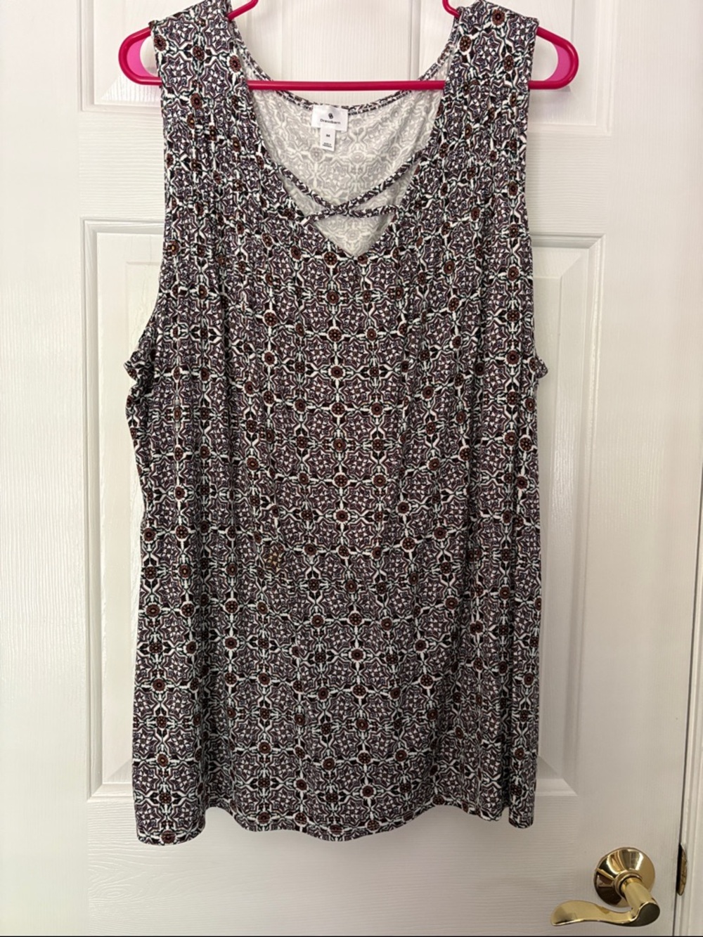 Dress Barn Brown and White Crisscross V-Neck Tank - Picture 1 of 3